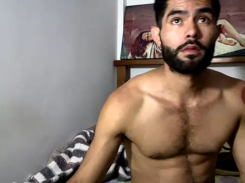 hideonbush051 online show from 4, 12, 2025