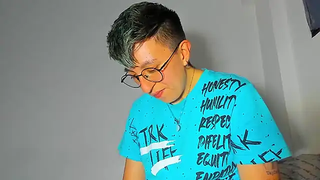 Sexyboy 666 online show from 17, 12, 2025