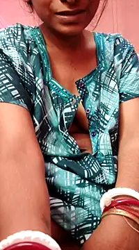 Snapshot of Bengoli--bhabhi chatting on 5, 3, 2025 Bengoli--bhabhi online show from 5, 3, 2025