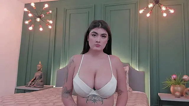 Snapshot of IrisBaker chatting on 14, 12, 2024 IrisBaker online show from 14, 12, 2024