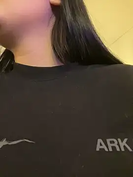 IrisBaker online show from 28, 10, 2025