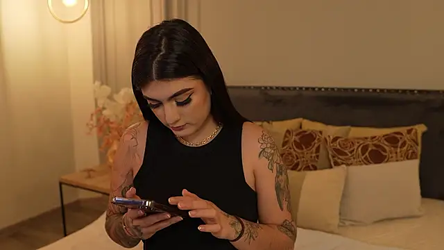 IrisBaker online show from 31, 3, 2026