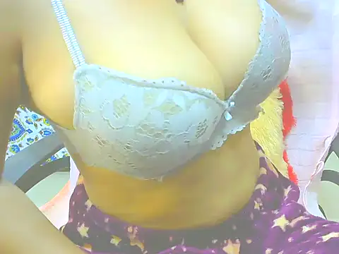 Snapshot of ishmita99 chatting on 13, 1, 2025 ishmita99 online show from 13, 1, 2025