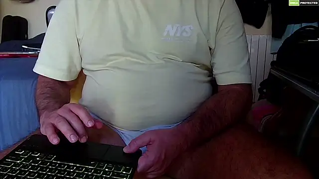 Snapshot of MultiOrgasmicLover chatting on 10, 4, 2026 MultiOrgasmicLover online show from 10, 4, 2026