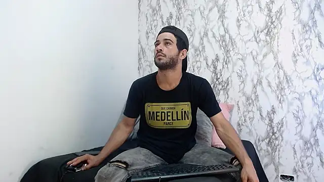 Moon and aaron online show from 22, 2, 2026