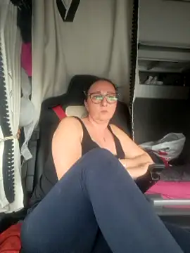 Snapshot of cuplubijoanna chatting on 8, 2, 2025 cuplubijoanna online show from 8, 2, 2025