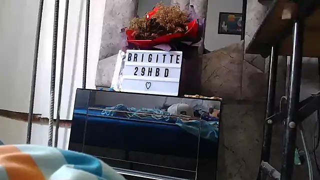 yohatinelly07 online show from 25, 9, 2025