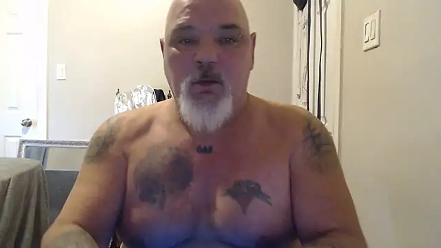 Snapshot of Newfiesausage1972 chatting on 19, 1, 2025 Newfiesausage1972 online show from 19, 1, 2025