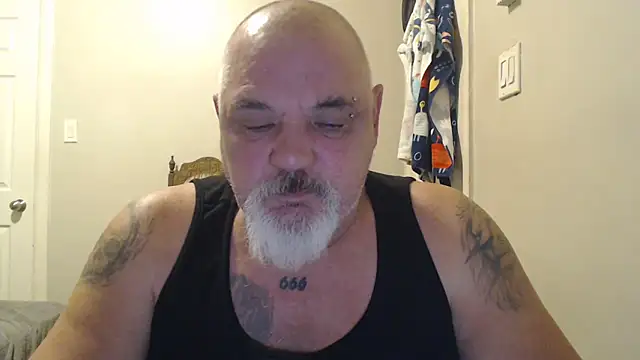 Snapshot of Newfiesausage1972 chatting on 16, 2, 2025 Newfiesausage1972 online show from 16, 2, 2025