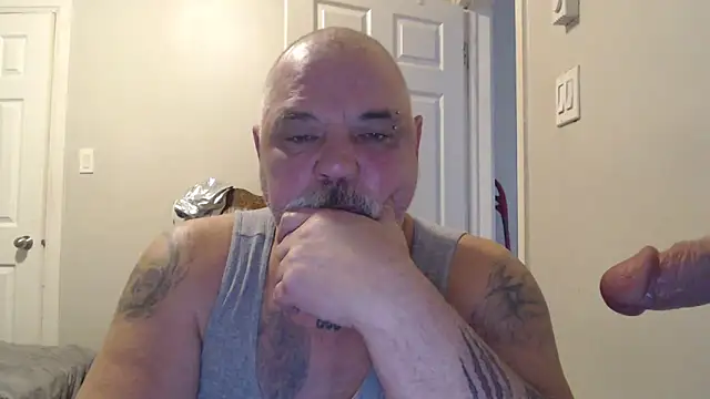 Snapshot of Newfiesausage1972 chatting on 20, 2, 2025 Newfiesausage1972 online show from 20, 2, 2025