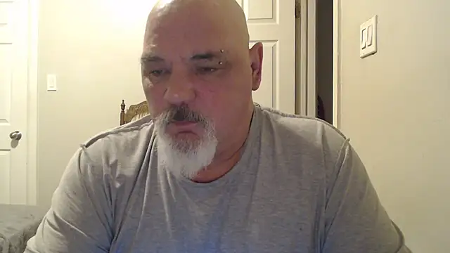 Snapshot of Newfiesausage1972 chatting on 25, 2, 2025 Newfiesausage1972 online show from 25, 2, 2025