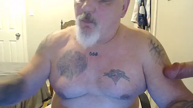 Snapshot of Newfiesausage1972 chatting on 2, 3, 2025 Newfiesausage1972 online show from 2, 3, 2025