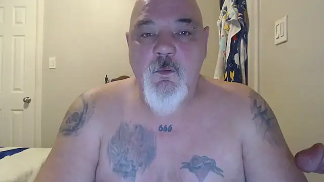 Snapshot of Newfiesausage1972 chatting on 17, 3, 2025 Newfiesausage1972 online show from 17, 3, 2025