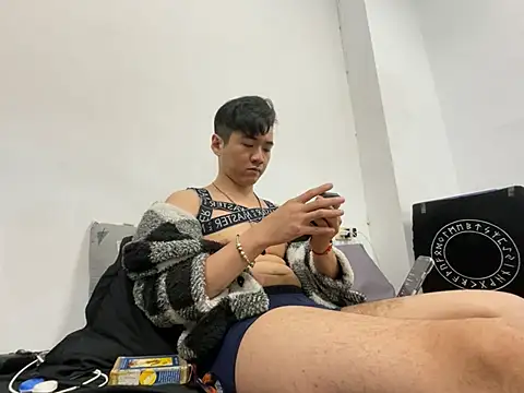 Adam XDZ online show from 4, 4, 2026