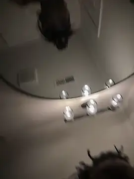 1BeautyN1Beast online show from 15, 2, 2026