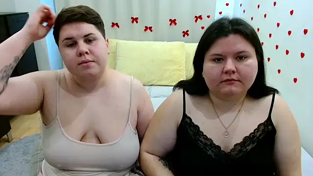 BeckyAndHellen online show from 25, 10, 2025