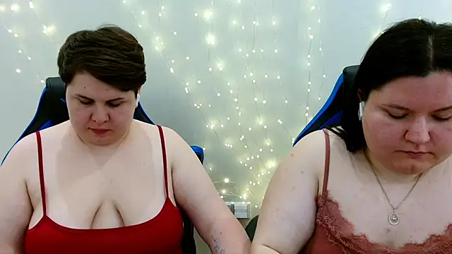 Snapshot of BeckyAndHellen chatting on 2, 6, 2026 BeckyAndHellen online show from 2, 6, 2026