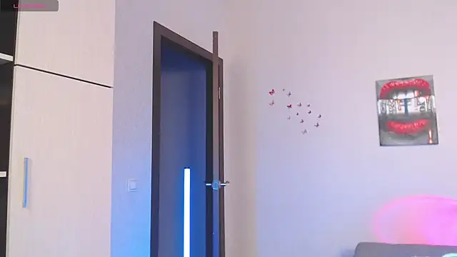 Lina Robbins online show from 5, 3, 2025