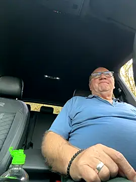 Snapshot of biggandybig chatting on 7, 11, 2025 biggandybig online show from 7, 11, 2025