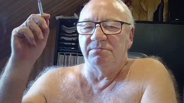 Snapshot of biggandybig chatting on 14, 11, 2025 biggandybig online show from 14, 11, 2025