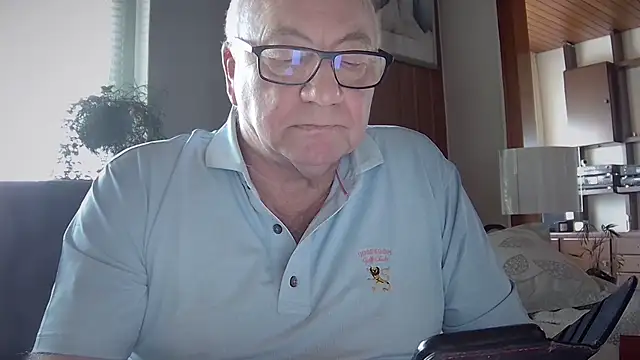 Snapshot of biggandybig chatting on 17, 11, 2025 biggandybig online show from 17, 11, 2025