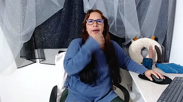 Abril Bianchi online show from 6, 1, 2025