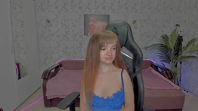 Eva Rosec online show from 11, 12, 2024