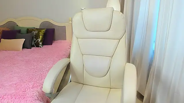 Eva Rosec online show from 21, 2, 2025