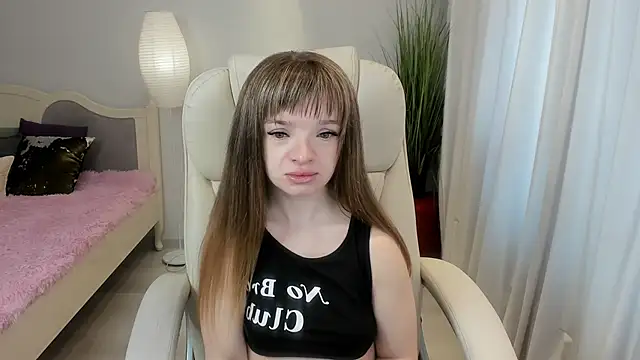 Eva Rosec online show from 22, 3, 2025