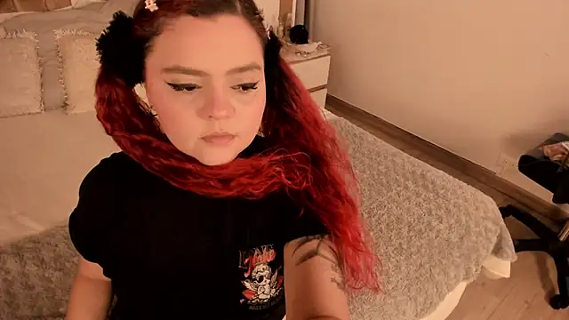 Twwiiggy online show from 31, 1, 2025