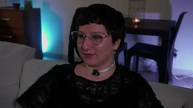 Ximenna Cruz online show from 24, 9, 2025