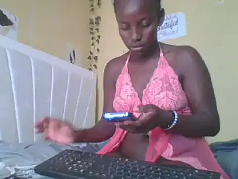 Snapshot of HoLy-ViRgiN chatting on 5, 2, 2025 HoLy-ViRgiN online show from 5, 2, 2025