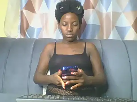 Snapshot of HoLy-ViRgiN chatting on 28, 2, 2025 HoLy-ViRgiN online show from 28, 2, 2025