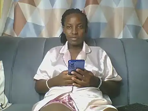 Snapshot of HoLy-ViRgiN chatting on 5, 3, 2025 HoLy-ViRgiN online show from 5, 3, 2025