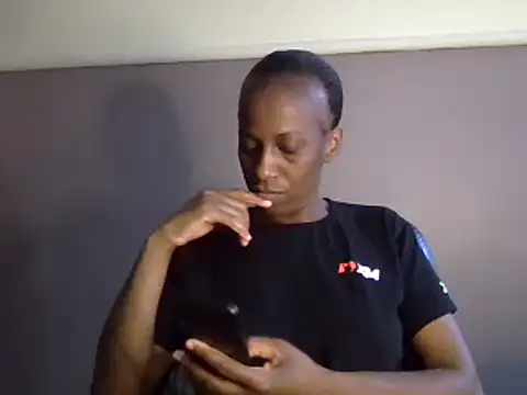 Snapshot of AfricanPrincesss2 chatting on 31, 12, 2024 AfricanPrincesss2 online show from 31, 12, 2024