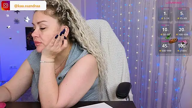 misskaassandraa online show from 26, 12, 2024