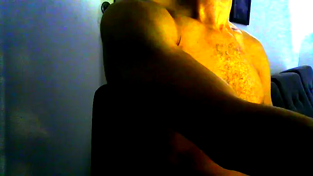 Snapshot of funguybr36 chatting on 25, 4, 2026 funguybr36 online show from 25, 4, 2026