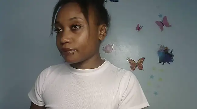 laetitia  online show from 6, 3, 2025