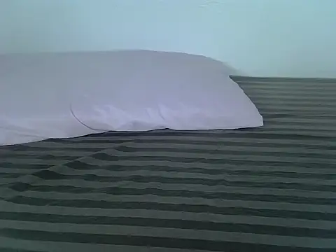 laetitia  online show from 12, 10, 2025