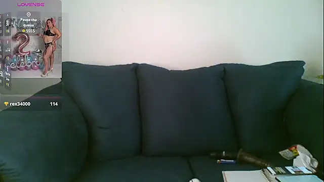 Snapshot of ladycreamypr2 chatting on 11, 3, 2026 ladycreamypr2 online show from 11, 3, 2026