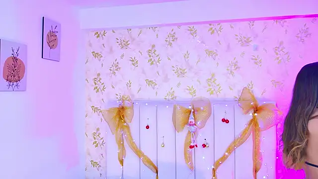 Sara Desire online show from 20, 12, 2025