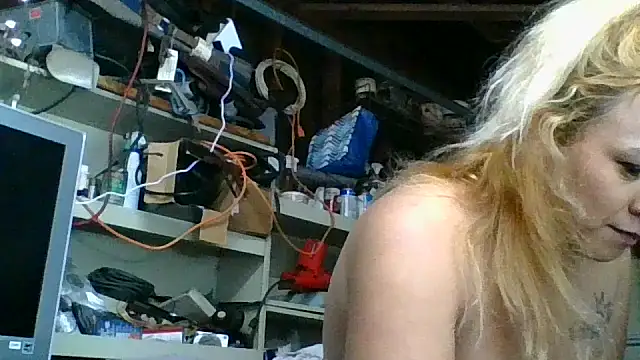 allissonw13 online show from 6, 11, 2025