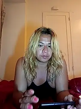 allissonw13 online show from 23, 4, 2026