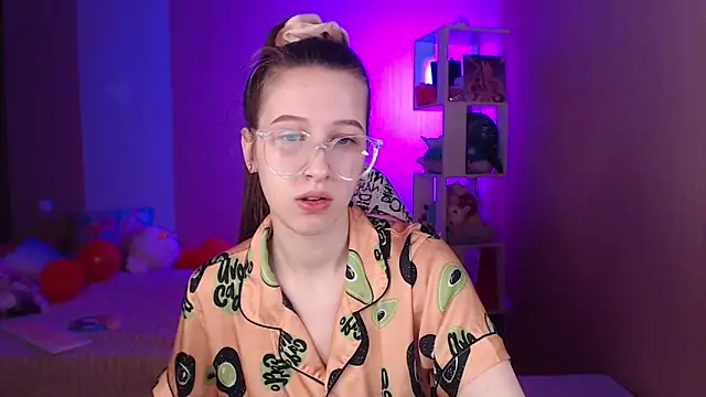 ur kitty   online show from 3, 3, 2025