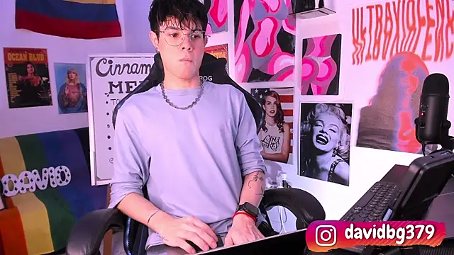 cinnamon boyxxx online show from 18, 3, 2025