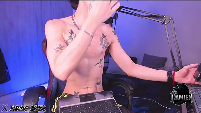 cinnamon boyxxx online show from 18, 9, 2025