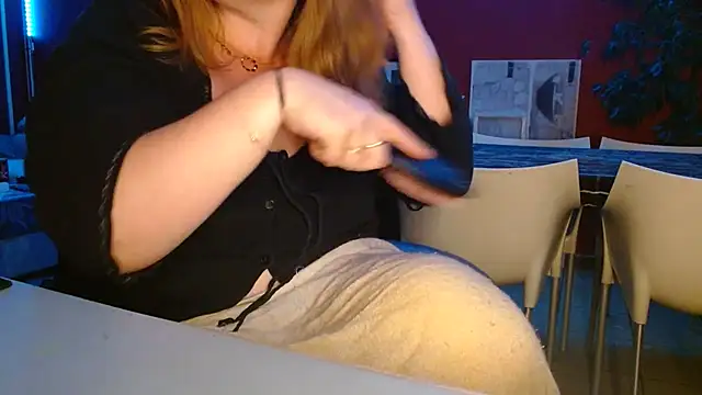 cruellaculdenfer67 online show from 24, 9, 2025