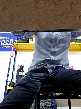 Snapshot of josehot151515 chatting on 2, 12, 2024 josehot151515 online show from 2, 12, 2024