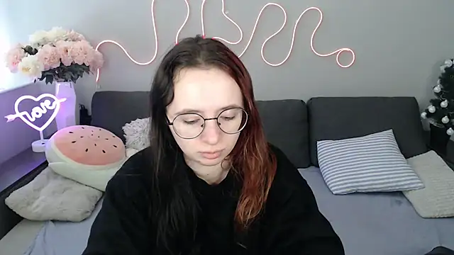 Snapshot of Mini_Diva chatting on 18, 1, 2026 Mini Diva online show from 18, 1, 2026