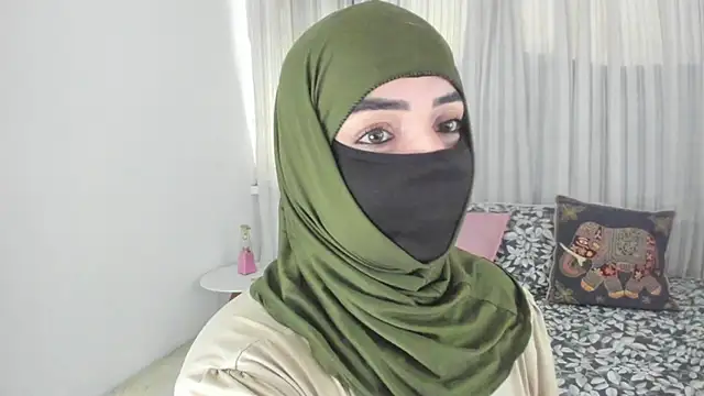 Snapshot of Uzra_hayed chatting on 27, 4, 2026 Uzra hayed online show from 27, 4, 2026